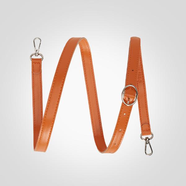 O pocket handles and straps
